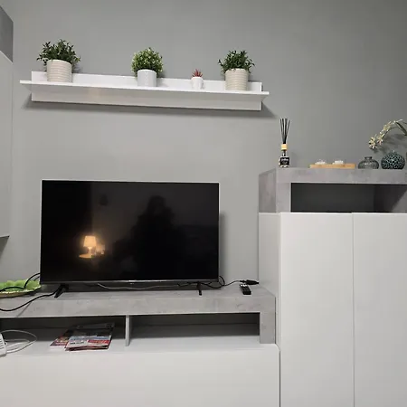 Апартаменты Per 4 Persone - Ascensore E Balcone Асти