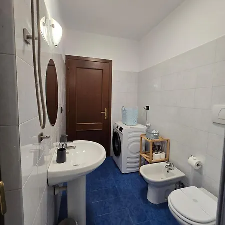 Per 4 Persone - Ascensore E Balcone Διαμέρισμα *